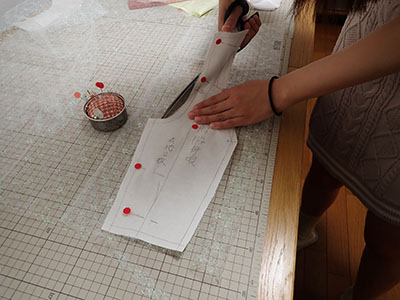 雑貨やアパレルブランド立ち上げサポート開始、起業し縫製に関する事からデザイン縫製パターン生産管理発信方法までオールマイティその一部分だけ勉強したい、コンサル希望をお助け. 縫製に関する事から、デザイン、その発信方法までオールマイティ。 その一部分だけ勉強したい、ちょっとしたコツを伝授してもらいたいなどのご要望でもOK