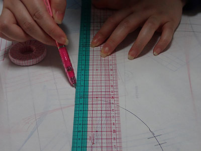 ミシンの使い方を勉強し自分の洋服を作る！ロリータワンピース編　　Vol.1　#6